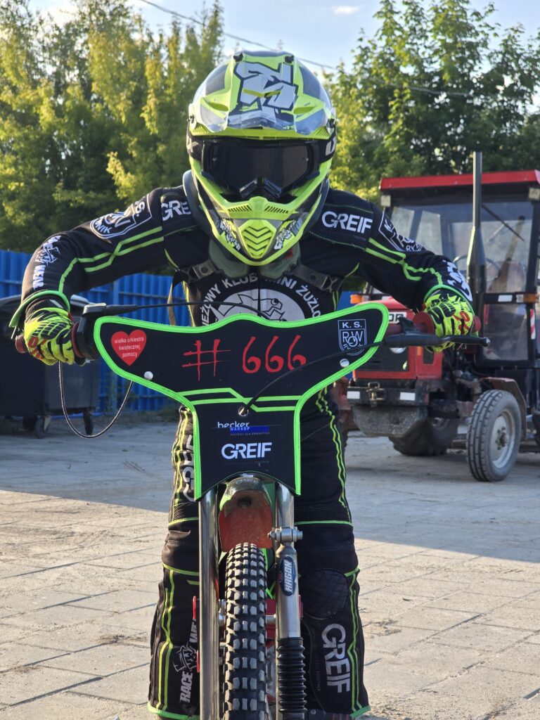 Spotkanie Leona Szydło (mini żużel #666) z Burmistrzem Wiesławem Janiszewskim w Urzędzie Czerwionka-Leszczyny.